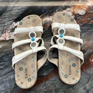 Taos sandals